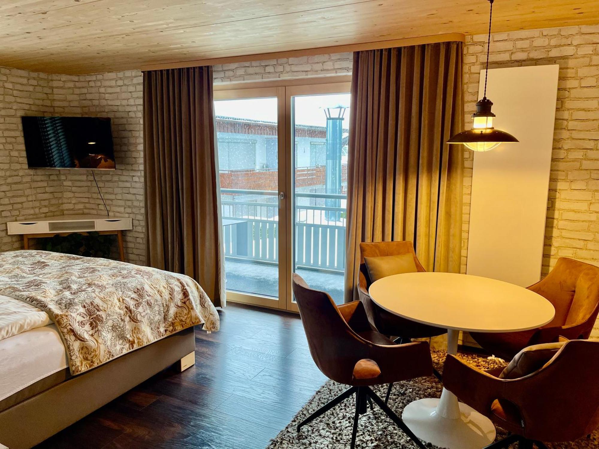 Vintage Hotel Charivari- Sommer Hoernerbahnen Kostenlos Mit Restaurant Больстерланг Экстерьер фото