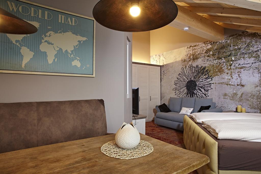 Vintage Hotel Charivari- Sommer Hoernerbahnen Kostenlos Mit Restaurant Больстерланг Экстерьер фото