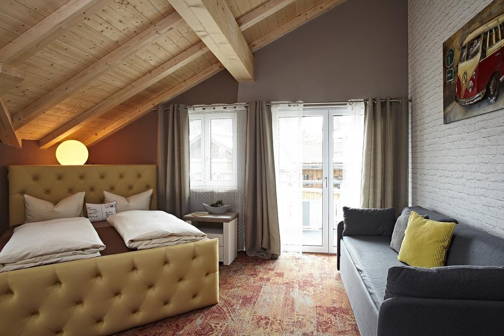Vintage Hotel Charivari- Sommer Hoernerbahnen Kostenlos Mit Restaurant Больстерланг Экстерьер фото